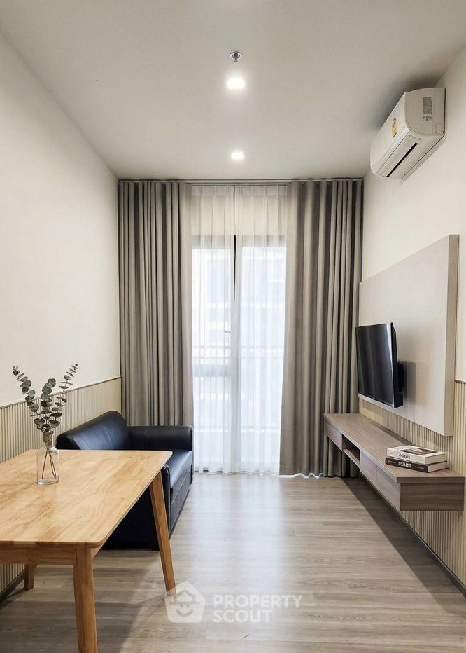 picture High-Floor 1-BR At Rhythm Charoenkrung Pavilion Near BTS Saphan Taksin (ID 3410988) - 1/7
