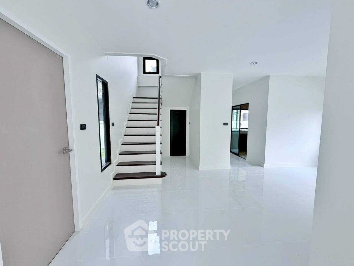 picture 3-BR House at Perfect Place Rattanathibet near MRT Sai Ma (ID 3413176) - 4/24
