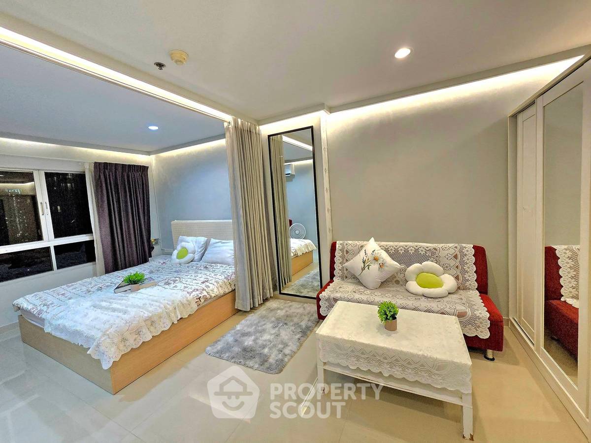 picture Studio Condo at Lumpini Ville Ramkhamhaeng 44 close to Ramkhamhaeng (ID 3412925) - 4/13