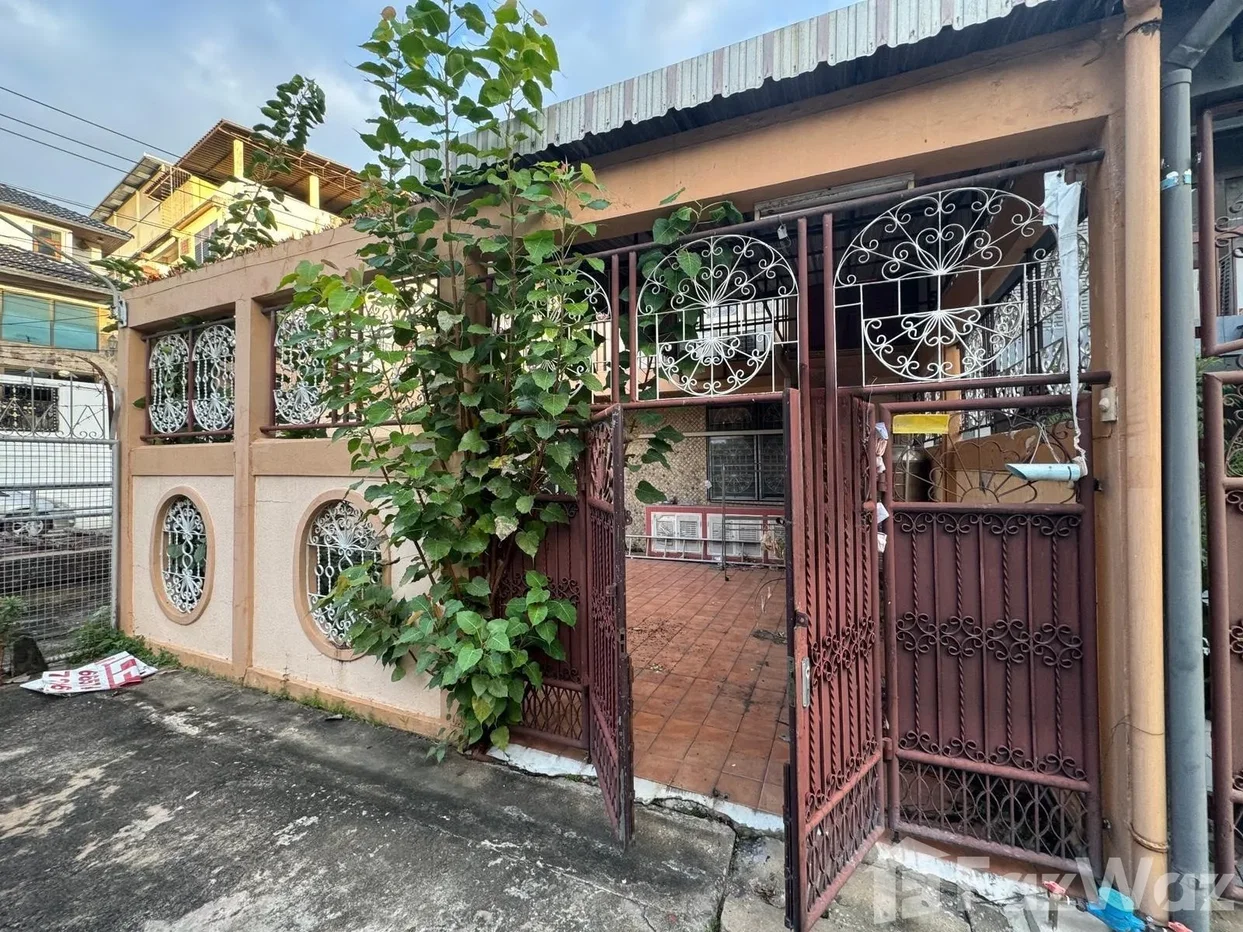 picture 4 Bedroom Townhouse for sale in Wat Tha Phra, Bangkok 6865644 - 1/30
