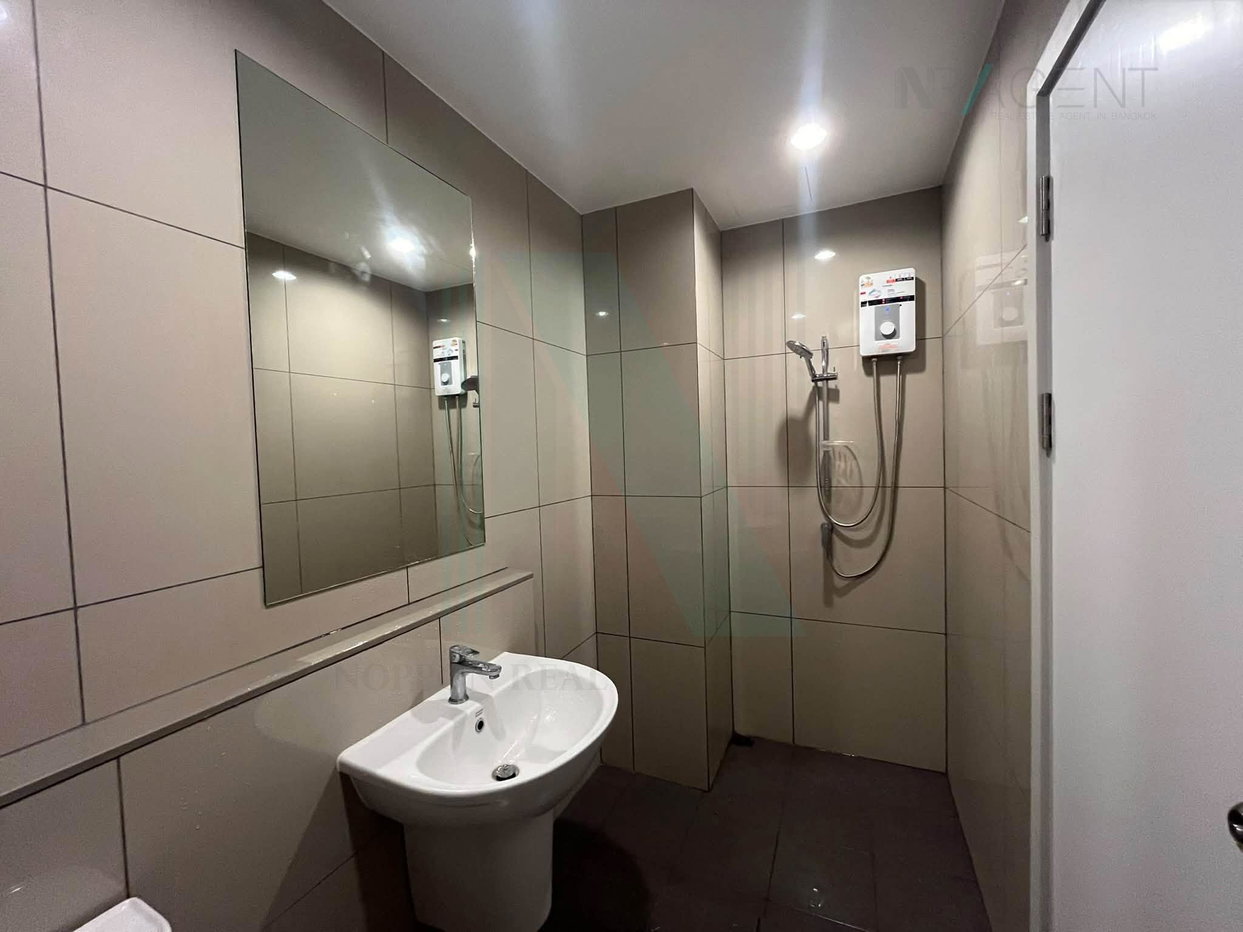 picture For Rent Condo THE TREE HUA MAK INTERCHANGE Building , Floor 25,1 bed room, Room size 26 sqm - 2/8