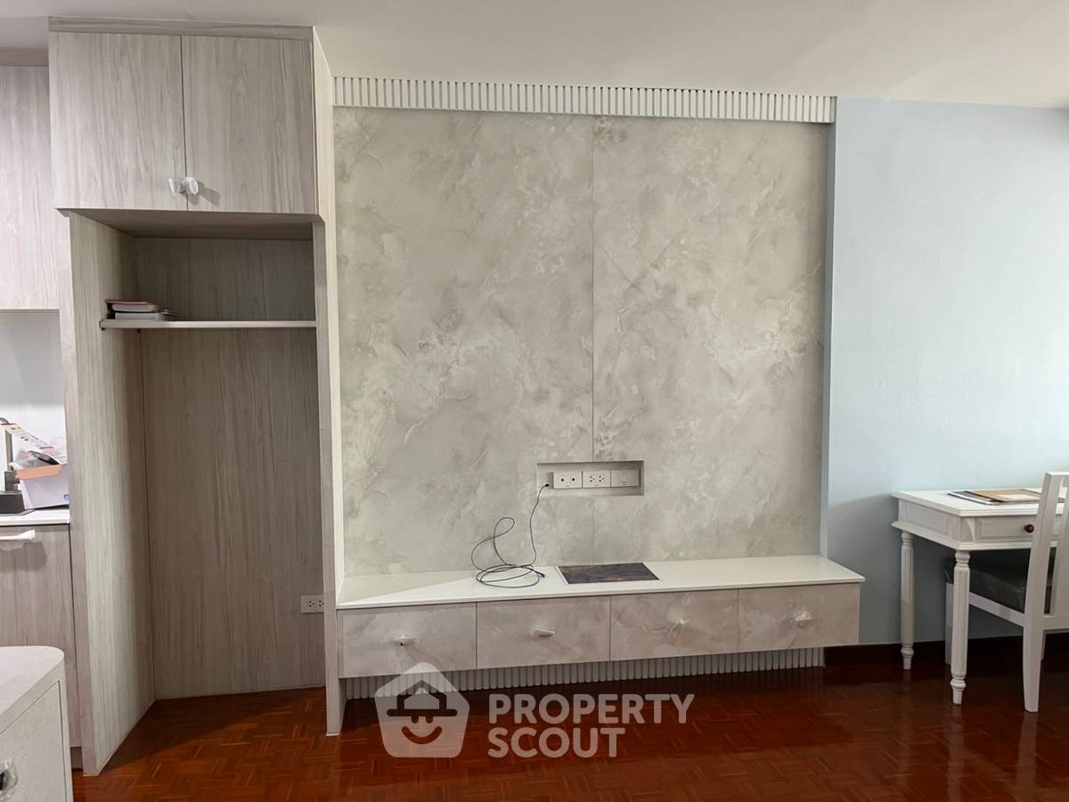 picture 17th-Floor 1-BR At Sukhumvit Suite Near BTS Nana (ID 3409108) - 1/6