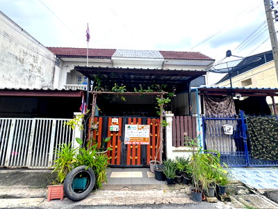 ทาวน์โฮม ถนนนนทบุรี : ขายทาวน์เฮ้าส์ทำเลดี หมู่บ้านอัญชลี สนามบินน้ำ ซอยนนทบุรี 42 ตรงข้ามกองสลาก 