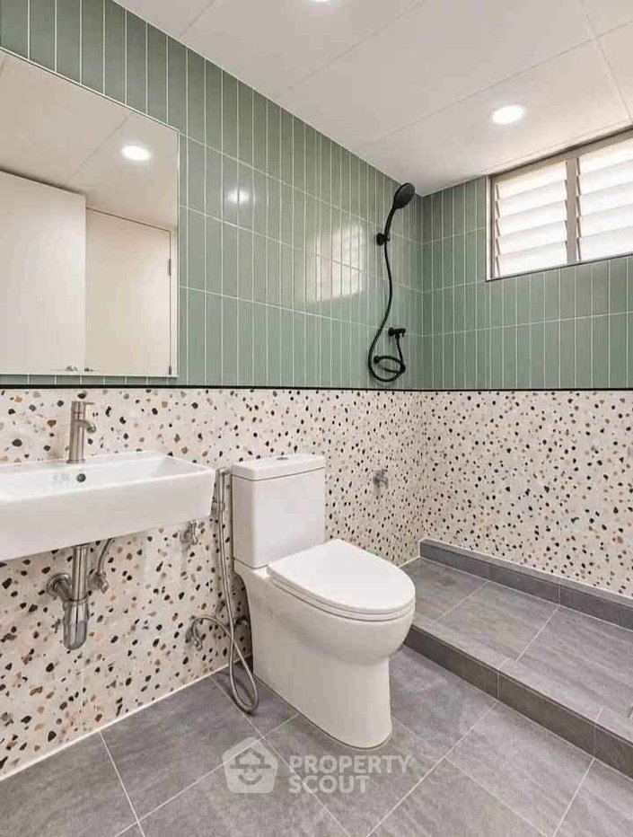 picture 2-BR Condo at Century Park Condominium near MRT Lat Phrao (ID 3410351) - 11/11