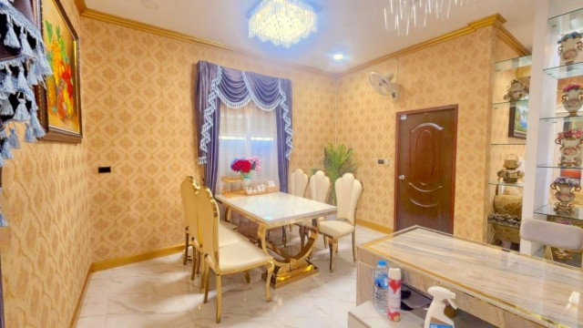 picture 			UdonThani Outer Ring Road, Sam Phrao Luxury single-story detached house for rent 88 sq.wa. 350 sq.m.           - 6/8