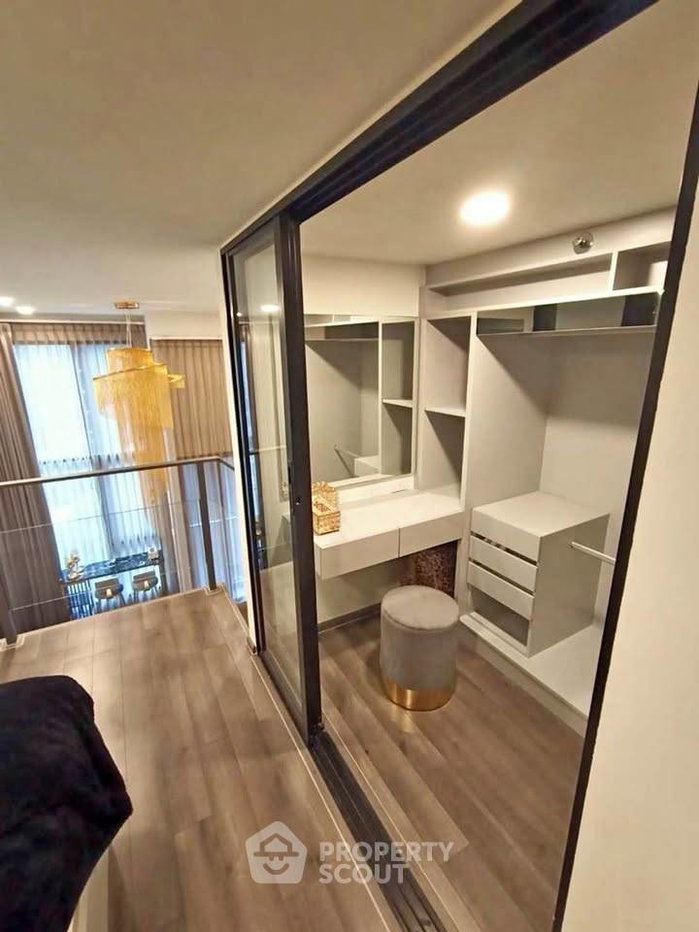 picture 1-BR Condo at KnightsBridge Space Rama 9 near MRT Phra Ram 9 (ID 3409965) - 1/12