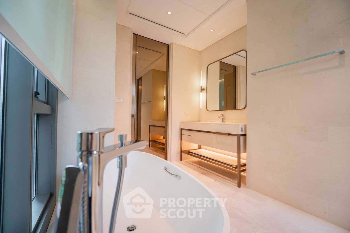 picture 2-BR Baan Sindhorn Near BTS Ratchadamri, Lang Suan (ID 3356432) - 8/21