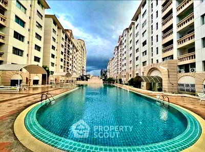Condos for sale : 2-BR Condo at Century Park Condominium near MRT Lat Phrao (ID 3410351)