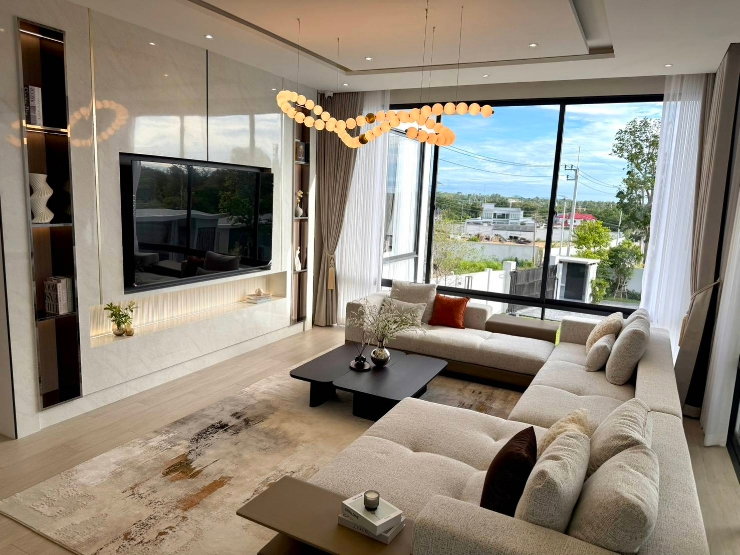 picture Luxury Pool Villa for sale , Mabprachan Pattaya  - 12/20