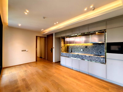 Condos for sale : Via 34 Low Rise Condo in the heart of Sukhumvit. Maximum private only 45 units
