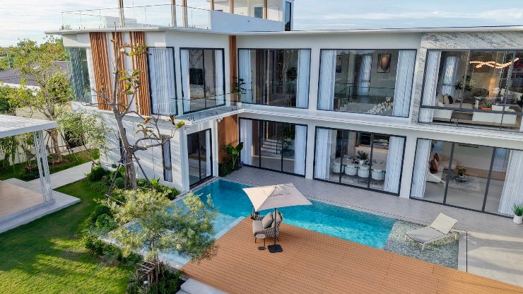 picture Luxury Pool Villa for sale , Mabprachan Pattaya  - 7/20