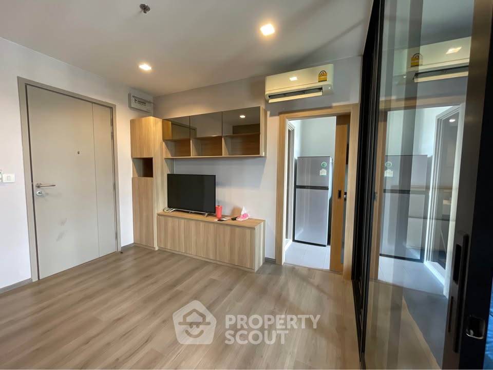 picture Studio Condo at The Politan Rive near MRT Phra Nang Klao Bridge (ID 3411920) - 7/18