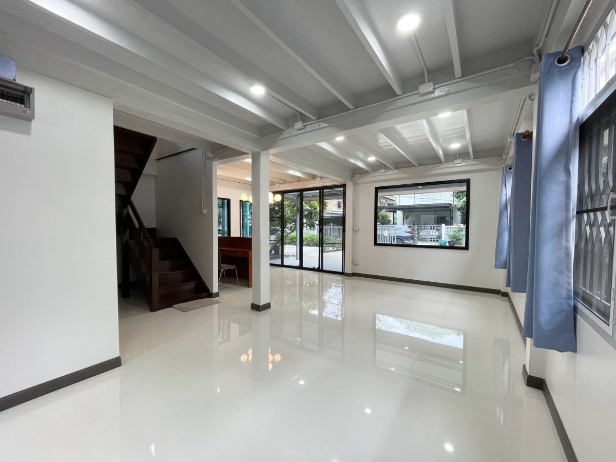 รูป ขายบ้านเดี่ยว 2 หลังในพื้นที่เดียวกัน ประชาชื่น 12 | ที่ดิน 83 ตร.ว. | รีโนเวทใหม่ | เหมาะอยู่อาศัย + ทำธุรกิจ / คาเฟ่ / ร้านอาหาร - รูปที่ 5/29