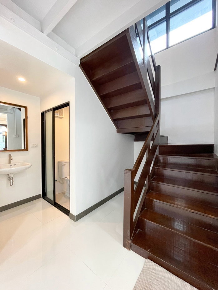 รูป ขายบ้านเดี่ยว 2 หลังในพื้นที่เดียวกัน ประชาชื่น 12 | ที่ดิน 83 ตร.ว. | รีโนเวทใหม่ | เหมาะอยู่อาศัย + ทำธุรกิจ / คาเฟ่ / ร้านอาหาร - รูปที่ 11/29