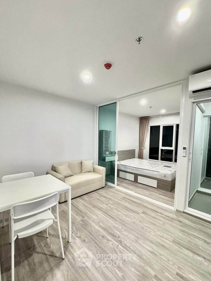 รูป คอนโด 1 ห้องนอน ชั้น 25 Regent Home Bangna ใกล้ BTS บางนา (ID 3411567) - รูปที่ 1/10