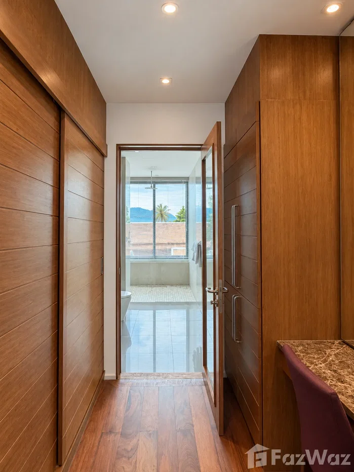 picture Luxury Four Bedroom Villa By The Sea 6866089 - 31/49