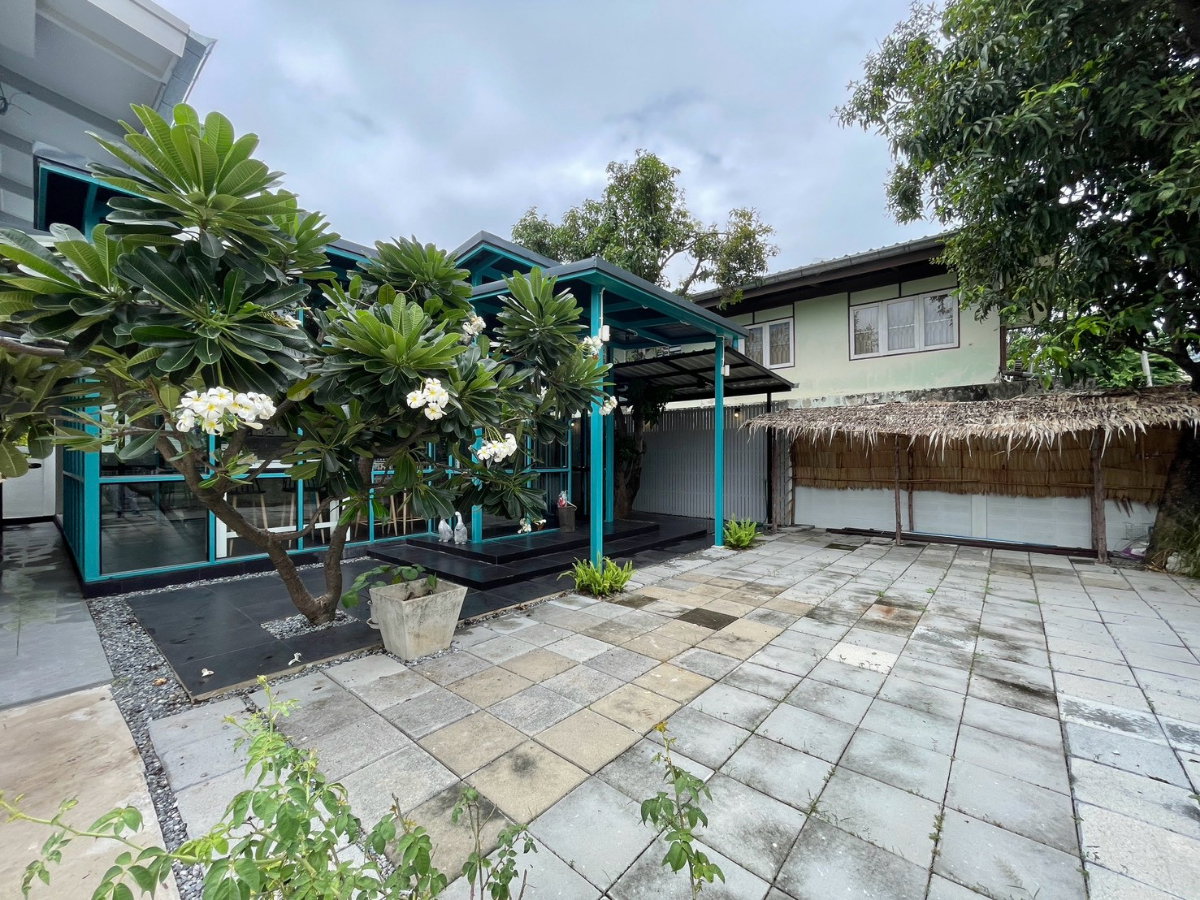รูป ขายบ้านเดี่ยว 2 หลังในพื้นที่เดียวกัน ประชาชื่น 12 | ที่ดิน 83 ตร.ว. | รีโนเวทใหม่ | เหมาะอยู่อาศัย + ทำธุรกิจ / คาเฟ่ / ร้านอาหาร - รูปที่ 28/29