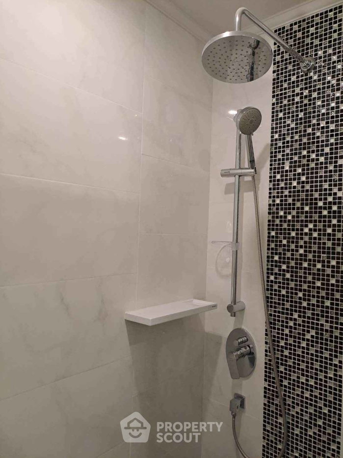 picture 2-BR Condo at Supalai Oriental Sukhumvit 39 near MRT Phetchaburi (ID 2435410) - 7/10