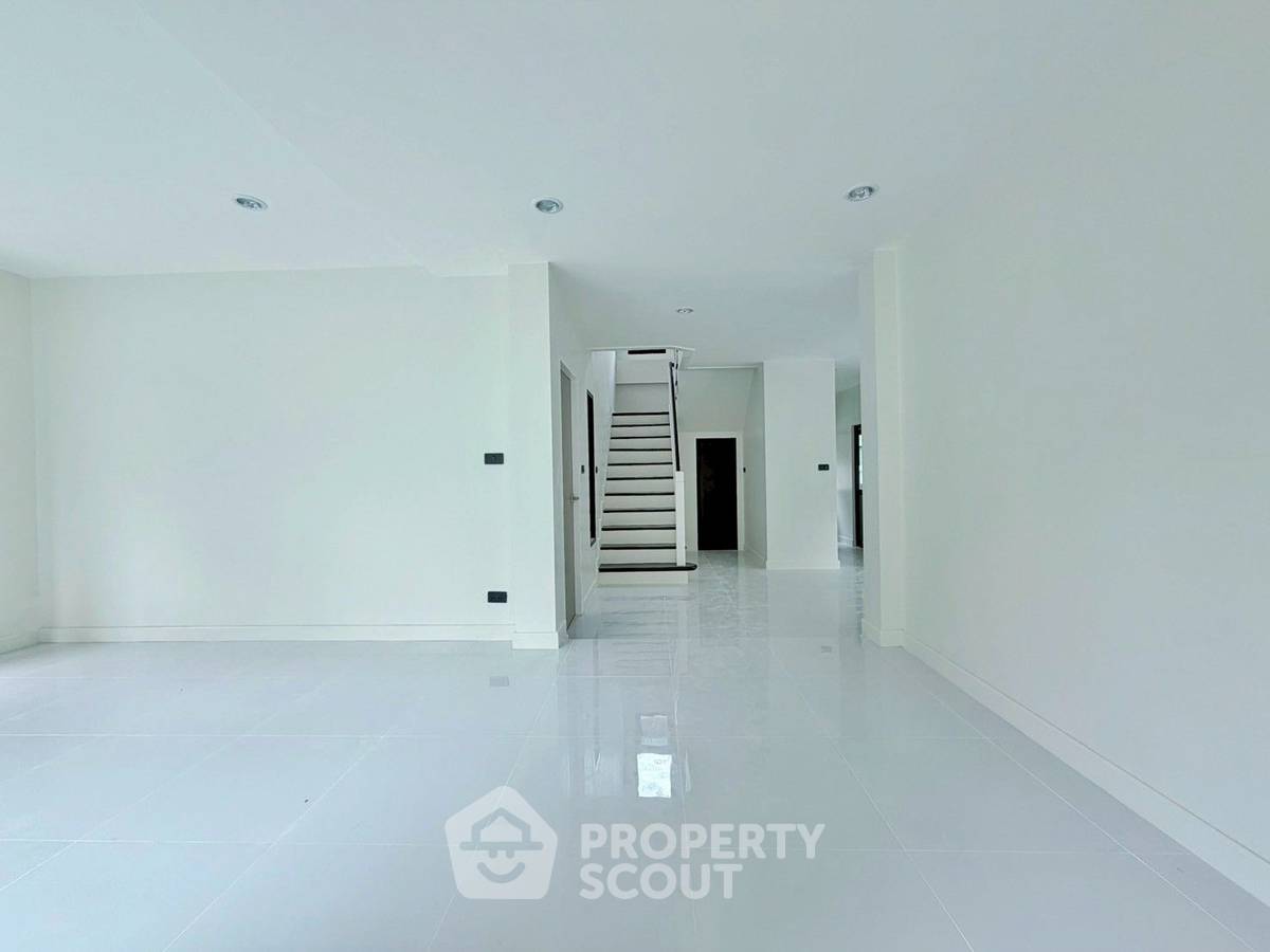 picture 3-BR House at Perfect Place Rattanathibet near MRT Sai Ma (ID 3413176) - 11/24