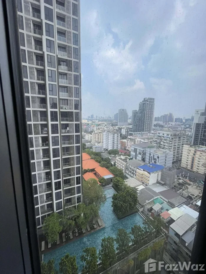 รูป The Line Phayol - Pradipat 5564044 - รูปที่ 13/13