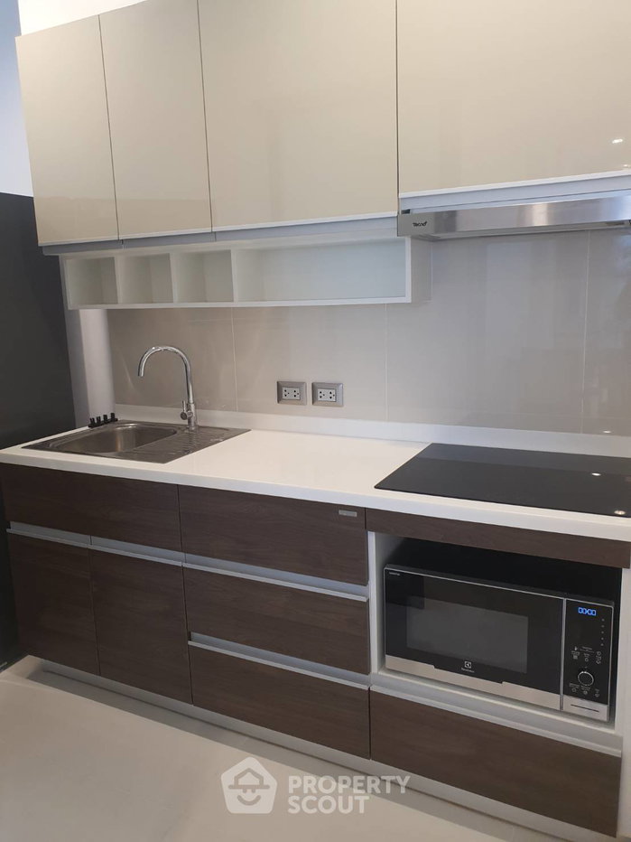 picture 2-BR Condo at Supalai Oriental Sukhumvit 39 near MRT Phetchaburi (ID 3412311) - 9/13