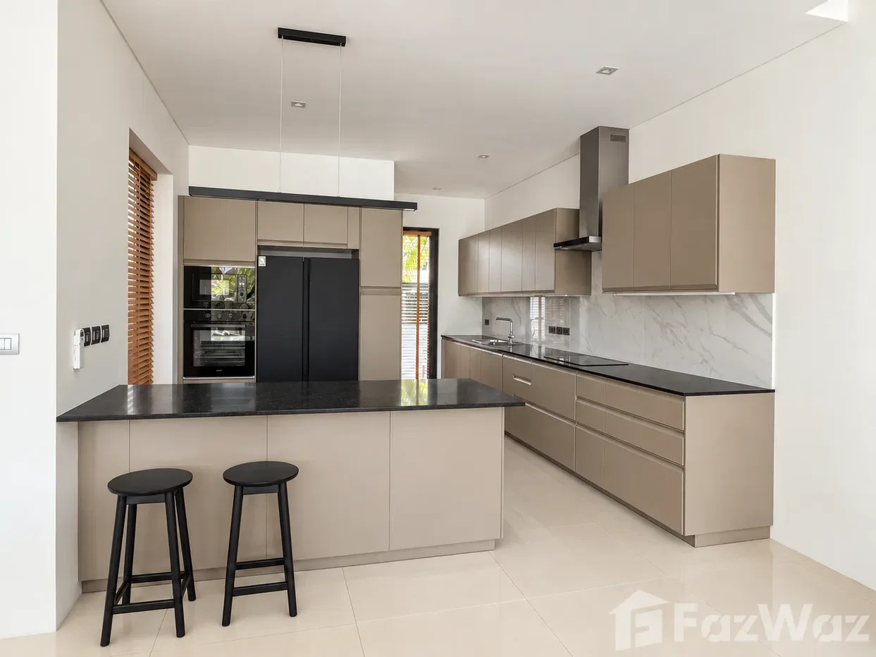 picture Luxury Four Bedroom Villa By The Sea 6866089 - 3/49