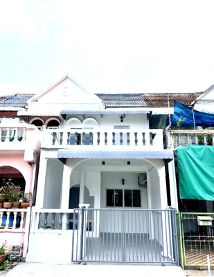 Townhouses for rent Phra Khanong : 2-Story Townhome for Rent (Soi Wachiratham Sathit 57, Yaek 18)