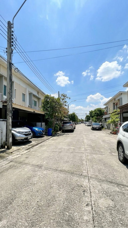picture Two story townhome for Sale a prime location - 3/23