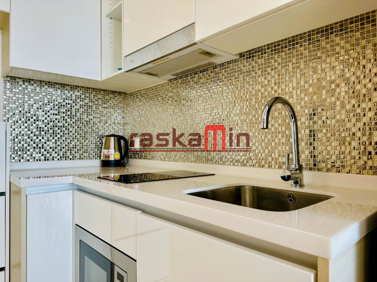 picture Sea View + Large Balcony – 1 Bed at The Riviera Wongamat (Building A) - 5/9