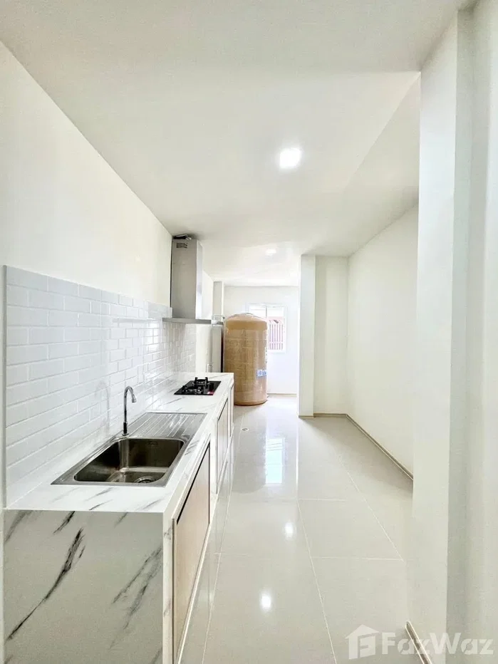 picture Dusit Buri, Ratsada, Phuket 6865132 - 13/14