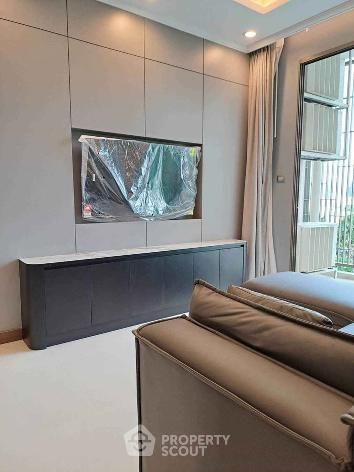 picture 2-BR Condo at Supalai Oriental Sukhumvit 39 near MRT Phetchaburi (ID 2435410) - 3/10