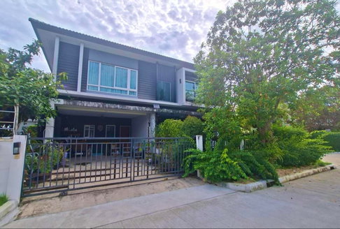 ขายบ้านพร้อมอยู่ THE CENTRO วัชรพล  ขนาด 68.2 ตร.วา พื้นที่ใช้สอย 225 ตร.ม แบบ 4ห้องนอน 4ห้องน้ำ
