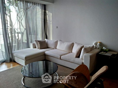 Condos for rent : High-Floor 2-BR At The Met Sathorn Near BTS Chong Nonsi (ID 3411030)