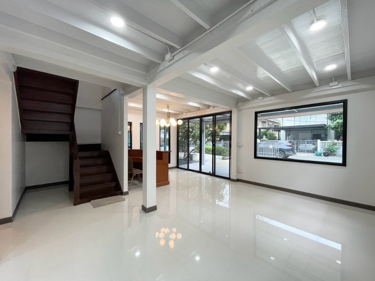 รูป ขายบ้านเดี่ยว 2 หลังในพื้นที่เดียวกัน ประชาชื่น 12 | ที่ดิน 83 ตร.ว. | รีโนเวทใหม่ | เหมาะอยู่อาศัย + ทำธุรกิจ / คาเฟ่ / ร้านอาหาร - รูปที่ 6/29