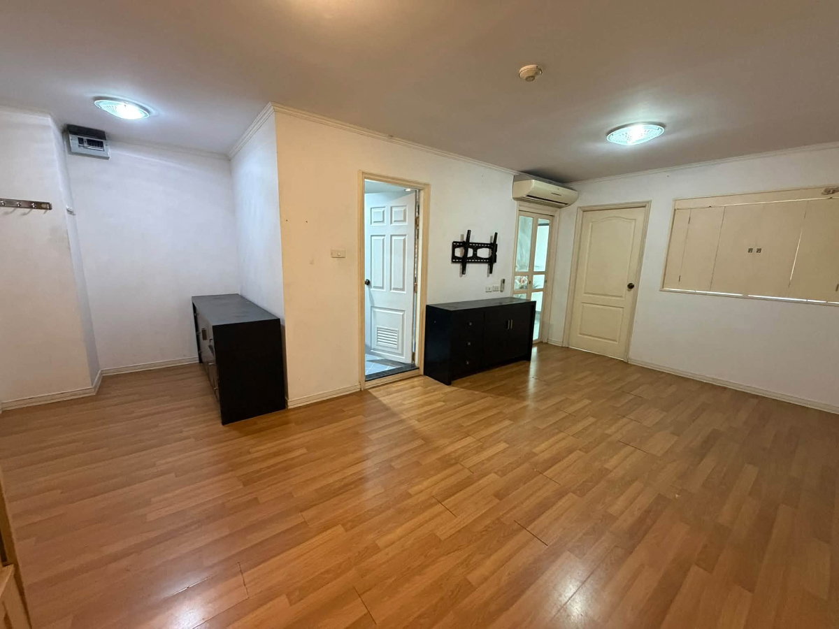 picture 🍀 For Rent Lumpini Place Narathiwatratchanakarin 🍀 Add Line ID: @zcondo 🔥 C6458 - 5/9