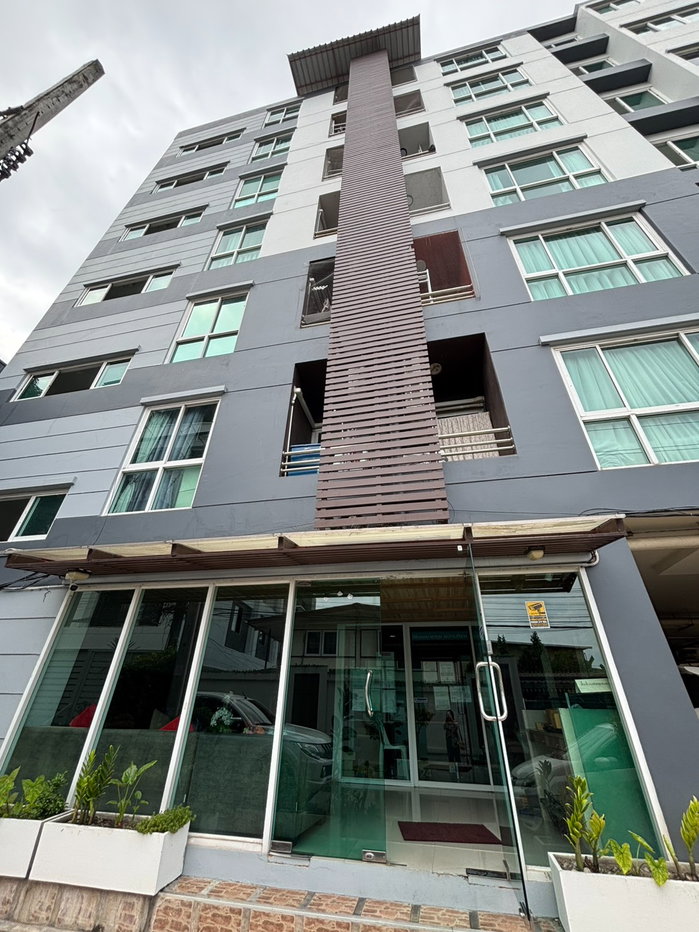 picture For Sale by Owner: The Tropical Condo On Nut 12, Corner Unit, 6th Floor, 28 sq.m., THB 1.25M - 10/10