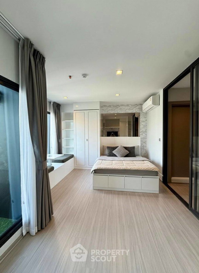 picture 1-BR Condo at Life Asoke - Rama 9 near MRT Phra Ram 9 (ID 2391388) - 2/10
