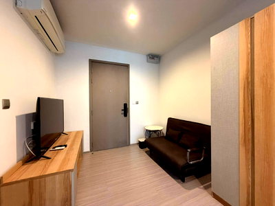 Condos for rent : PFD-09210 Condo for rent, Life Asoke Hype : Newly renovated unit, ready to move in.