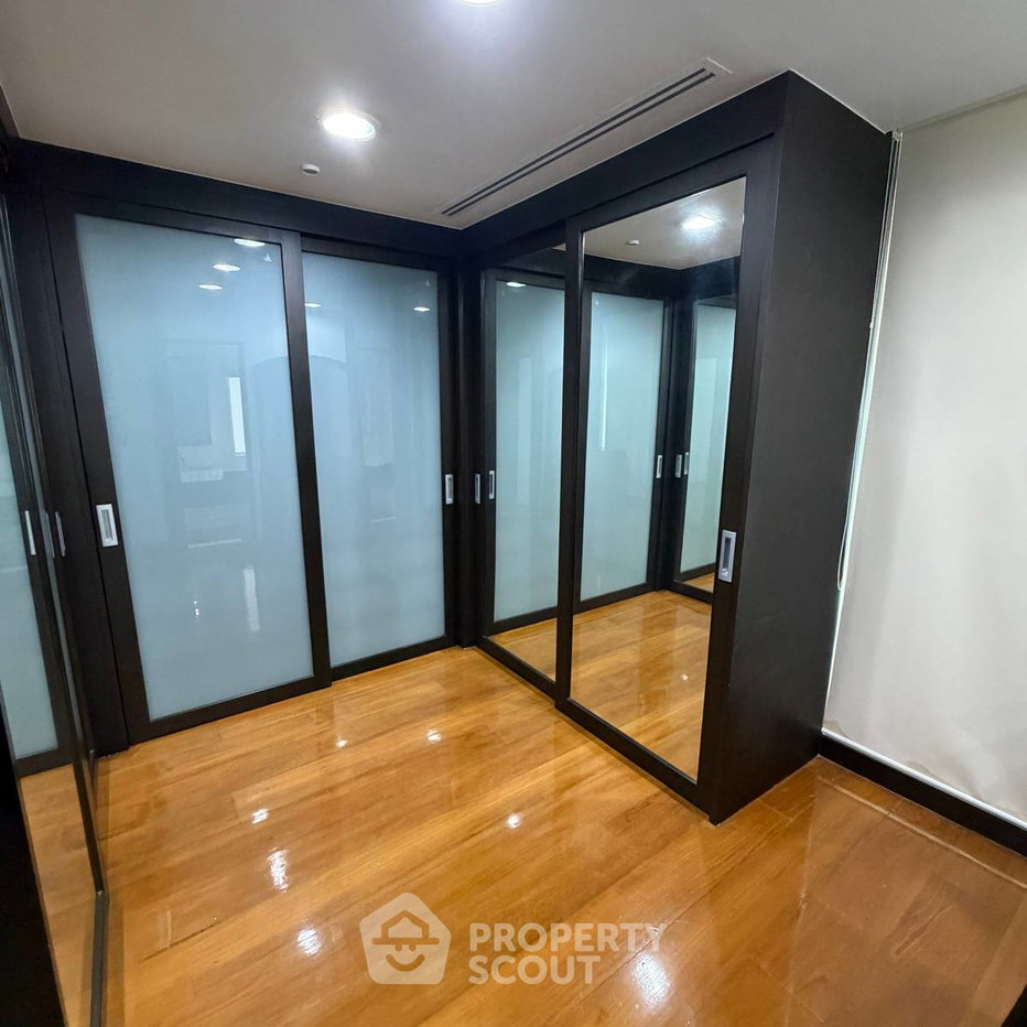 picture 4-BR Townhouse near MRT Khlong Toei (ID 3386080) - 11/38