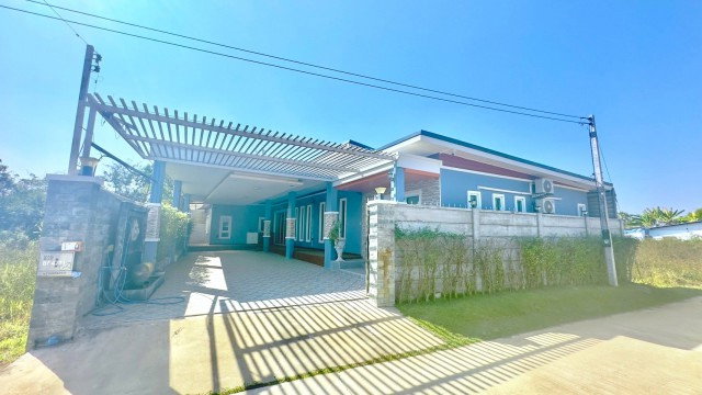 picture 			UdonThani Outer Ring Road, Sam Phrao Luxury single-story detached house for rent 88 sq.wa. 350 sq.m.           - 1/8