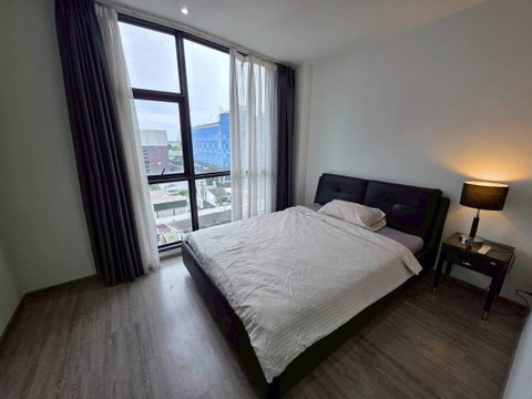 Unit Available at RHYTHM EKKAMAI–Multiple units available—prices negotiable!