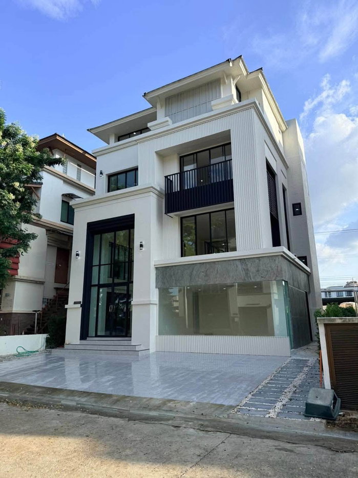 picture #OHR12 For rent: 4-story office building with 10 multi-purpose rooms, ready to move in. ð Soi Sahakarn Pramool - 1/17