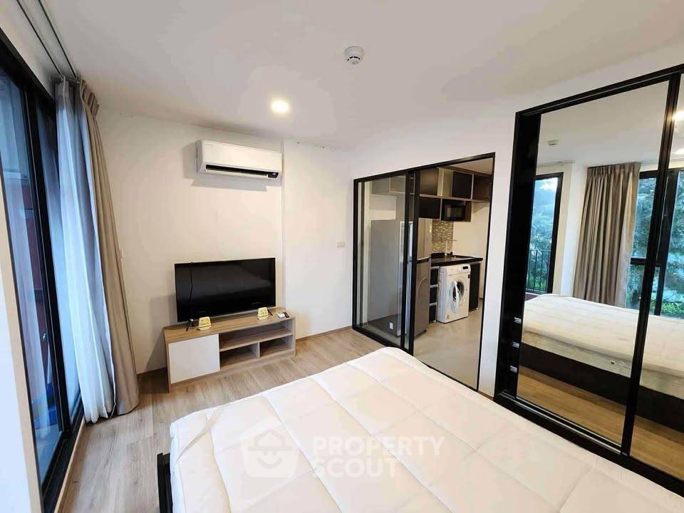 picture Studio Condo at Cybiq Ratchada 32 in Chan Kasem (ID 3417064) - 2/10