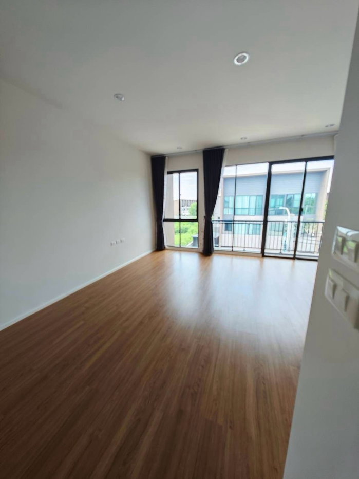 picture 🏡 Beautiful 3-Storey Corner Townhome for Sale – Only THB 8.5 Million!  ✨ Immaculate Condition | Extra Side Space | Move-in Ready! - 5/32