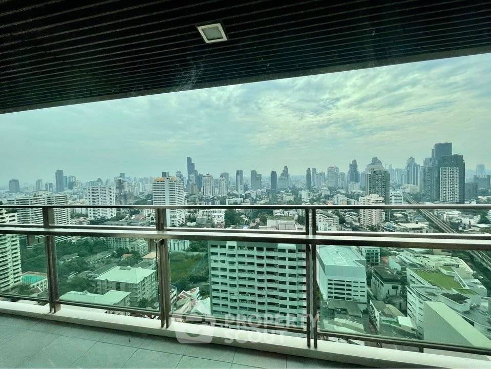 picture Great Value 3-BR 28th-Floor The Madison, 200m To BTS Phrom Phong (ID 3414951) - 10/23