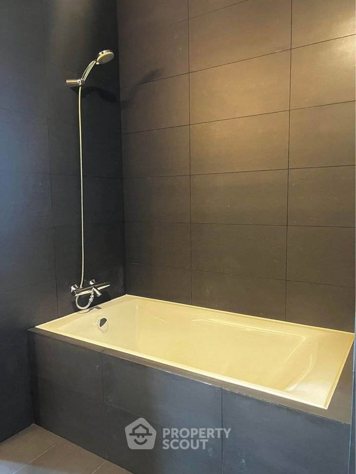 รูป คอนโด 3 ห้องนอน ชั้นสูง 209 ตร.ม. Noble Ploenchit ใกล้ BTS เพลินจิต (ID 3416026) - รูปที่ 9/26