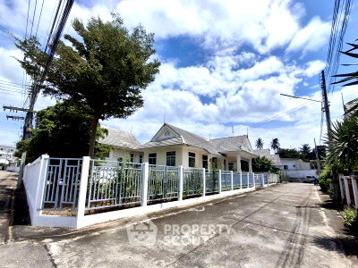 Houses for sale Si Racha Chonburi : 3-BR House in Nong Kham (ID 3415953)