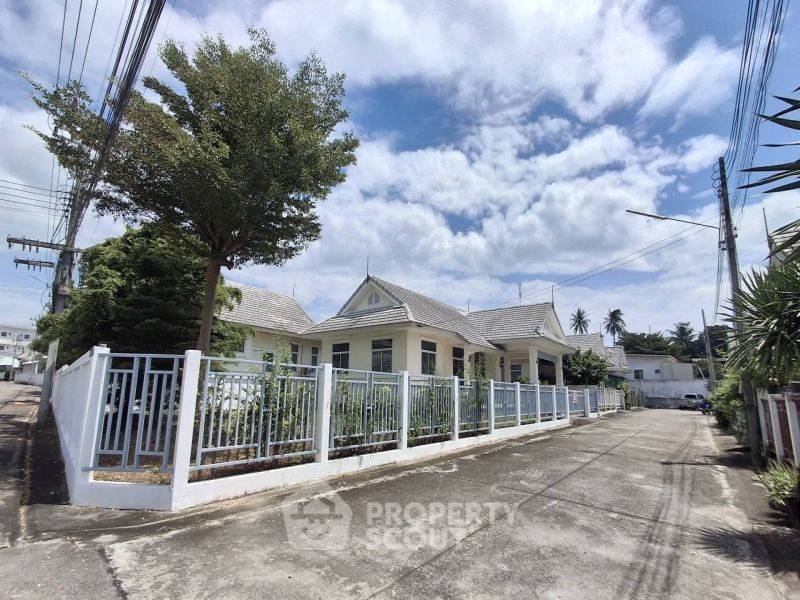 picture 3-BR House in Nong Kham (ID 3415953) - 1/7