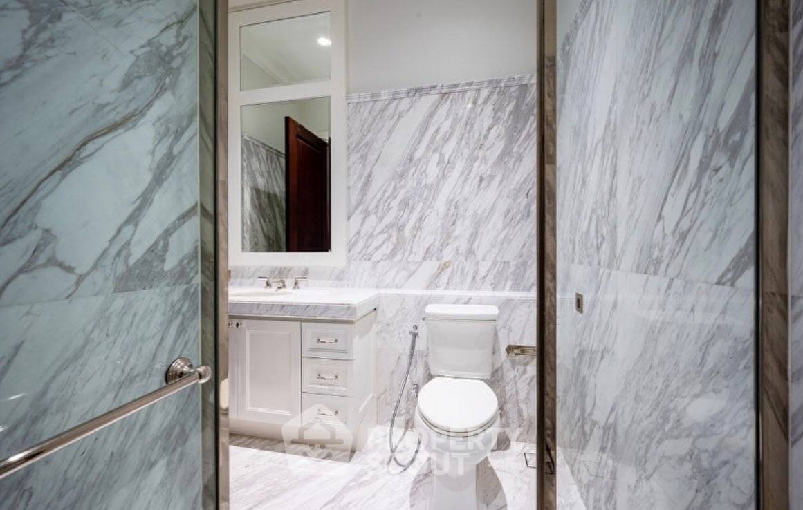 picture Pet-Friendly 2-BR At 98 Wireless, 200m To BTS Phloen Chit (ID 3417433) - 16/19