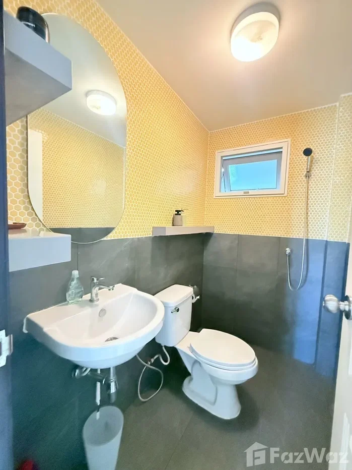 picture 2 Bedroom Pet-Friendly Townhouse with Premium Western Kitche 6870604 - 4/13